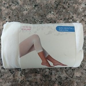 NWT White Capri Tights